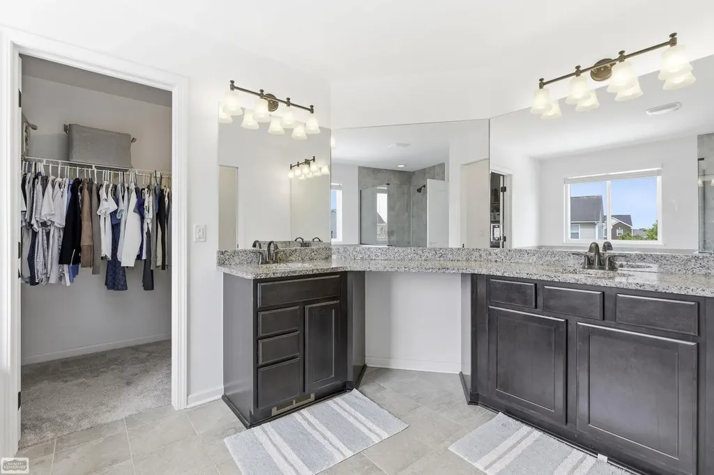 48231 Long Leaf Drive Macomb Township MI 48044