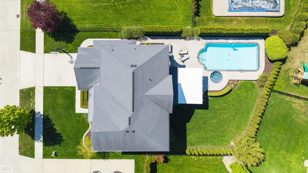 48231 Long Leaf Drive Macomb Township MI 48044