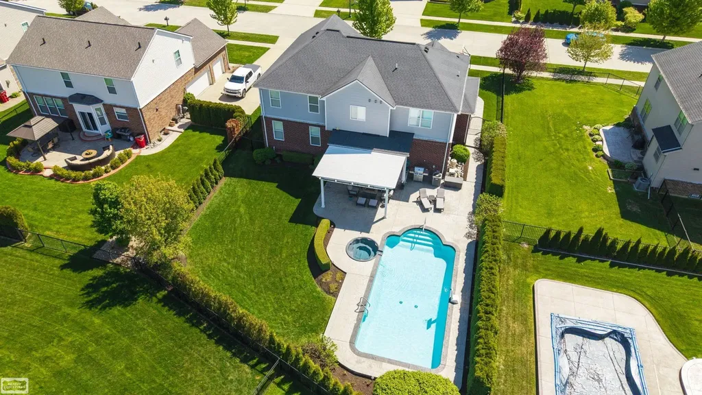 48231 Long Leaf Drive Macomb Township MI 48044