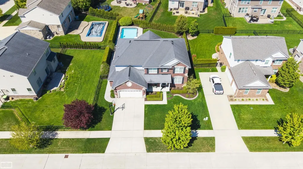 48231 Long Leaf Drive Macomb Township MI 48044