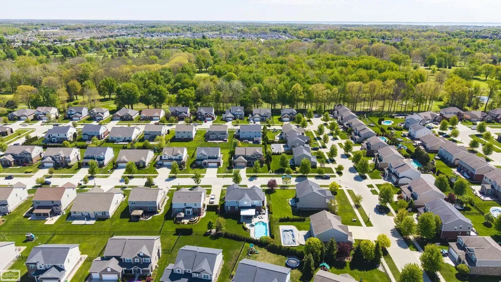 48231 Long Leaf Drive Macomb Township MI 48044