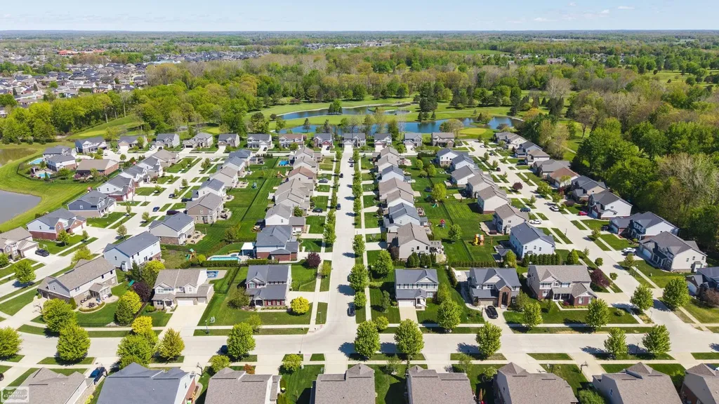 48231 Long Leaf Drive Macomb Township MI 48044