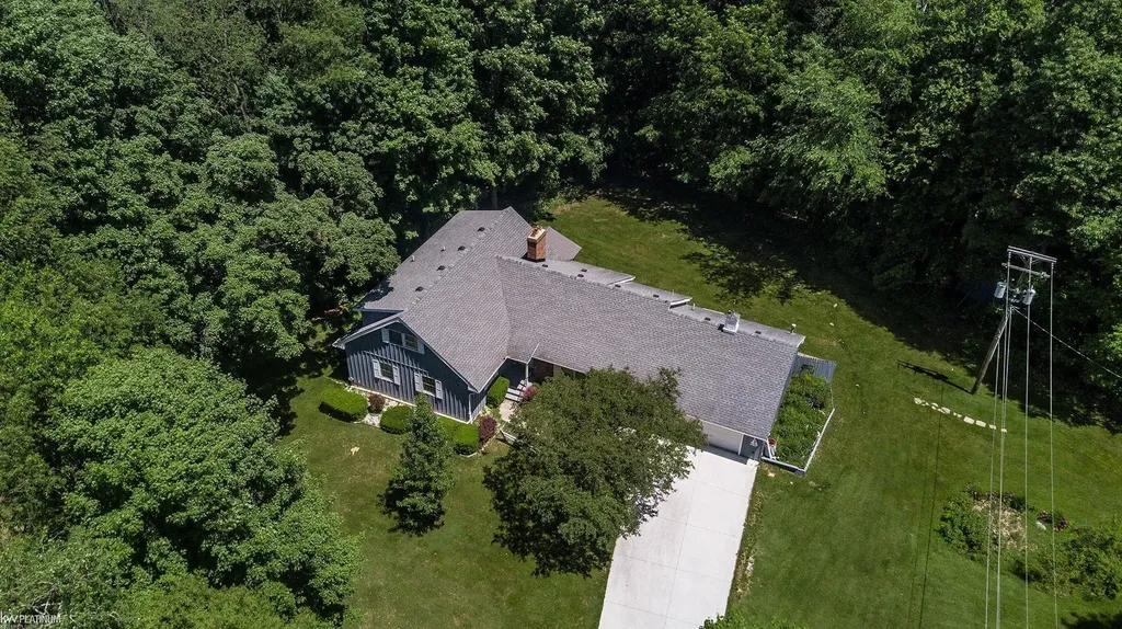 3285 Yorkshire Drive Port Huron Charter Township MI 48060
