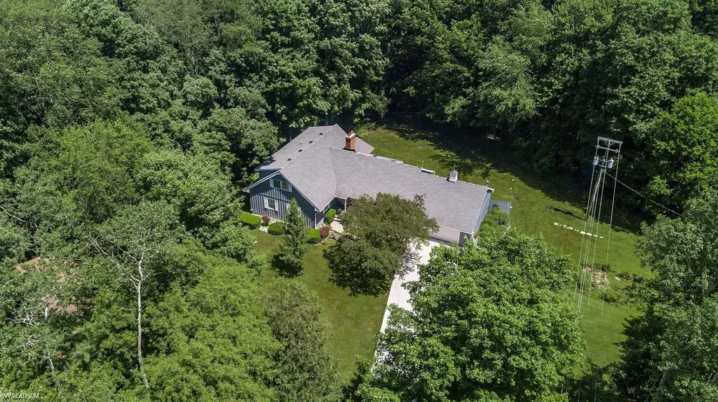 3285 Yorkshire Drive Port Huron Charter Township MI 48060