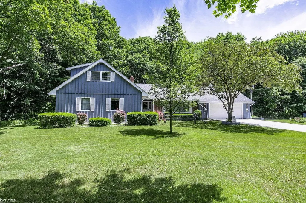 3285 Yorkshire Drive Port Huron Charter Township MI 48060