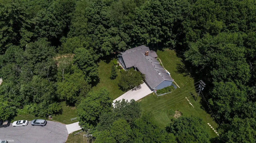 3285 Yorkshire Drive Port Huron Charter Township MI 48060