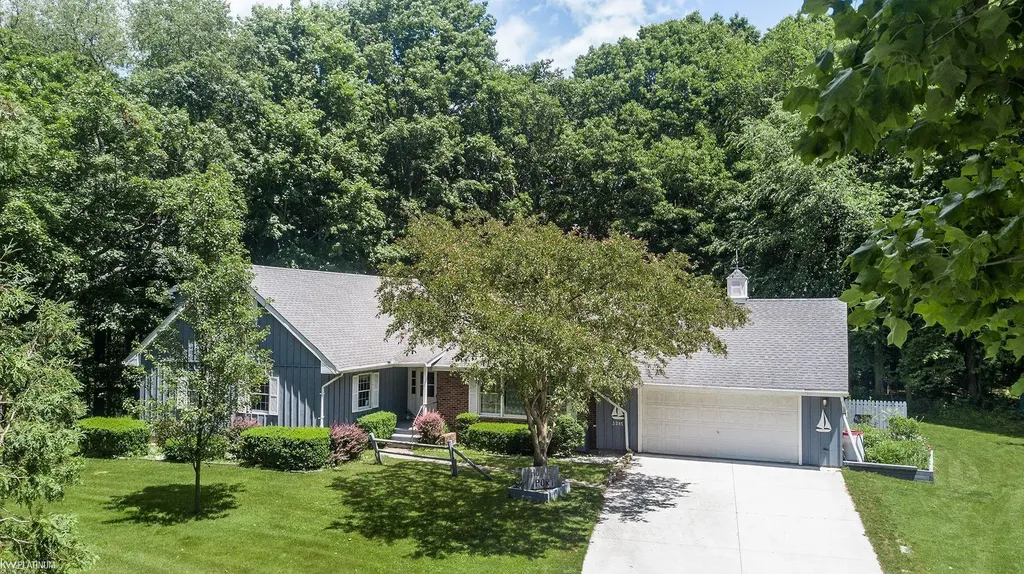 3285 Yorkshire Drive Port Huron Charter Township MI 48060