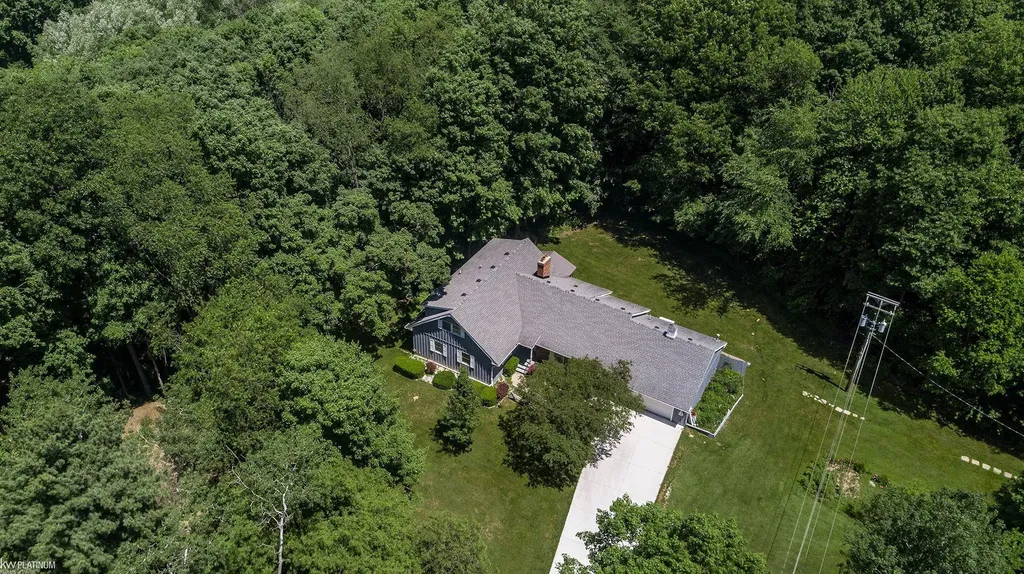 3285 Yorkshire Drive Port Huron Charter Township MI 48060