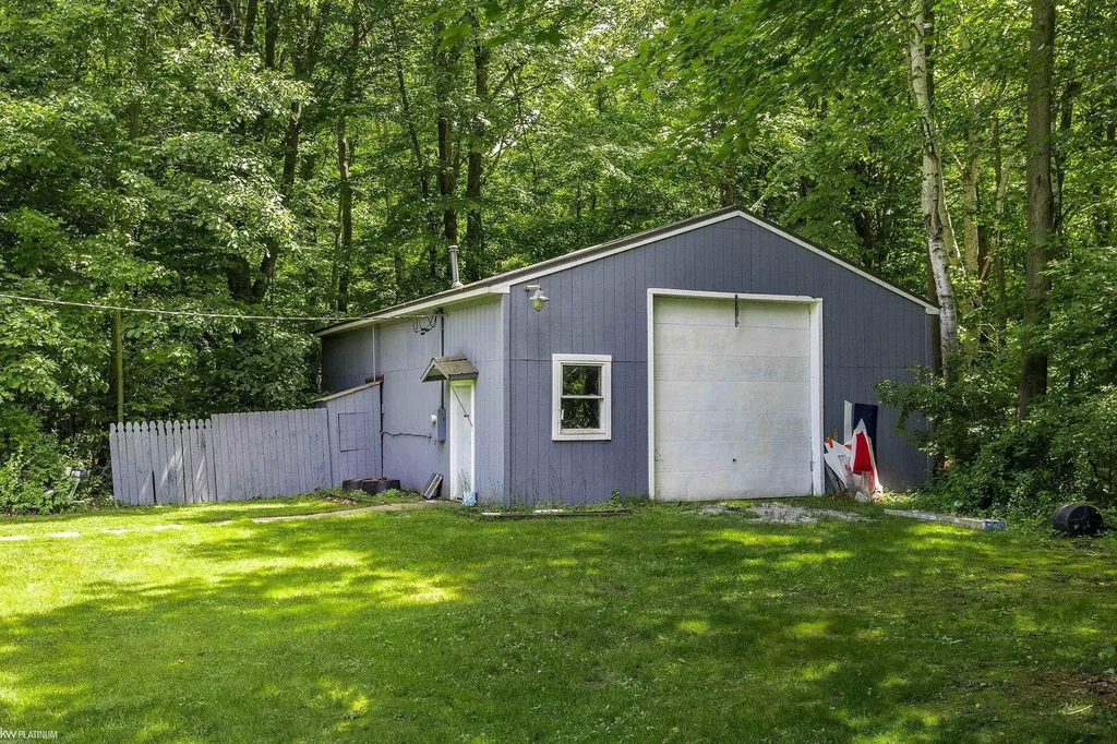 3285 Yorkshire Drive Port Huron Charter Township MI 48060