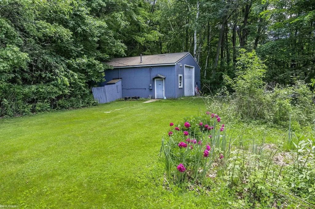 3285 Yorkshire Drive Port Huron Charter Township MI 48060