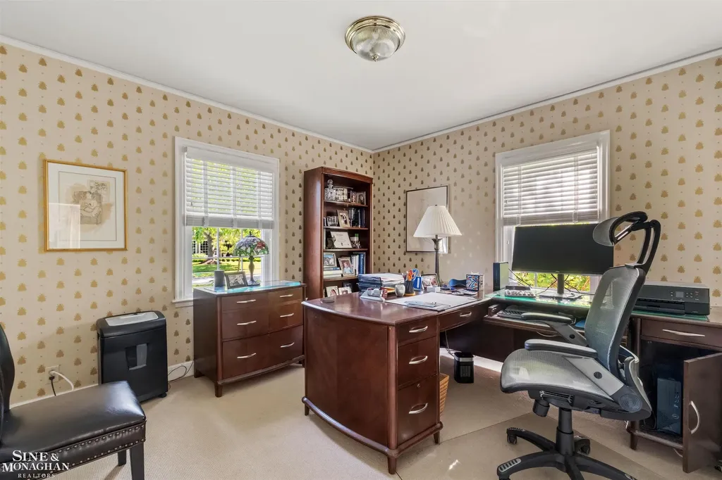 83 Hawthorne Road Village Of Grosse Pointe Shores City MI 48236