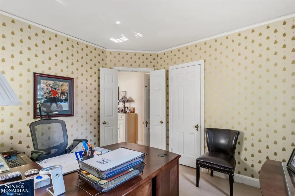 83 Hawthorne Road Village Of Grosse Pointe Shores City MI 48236