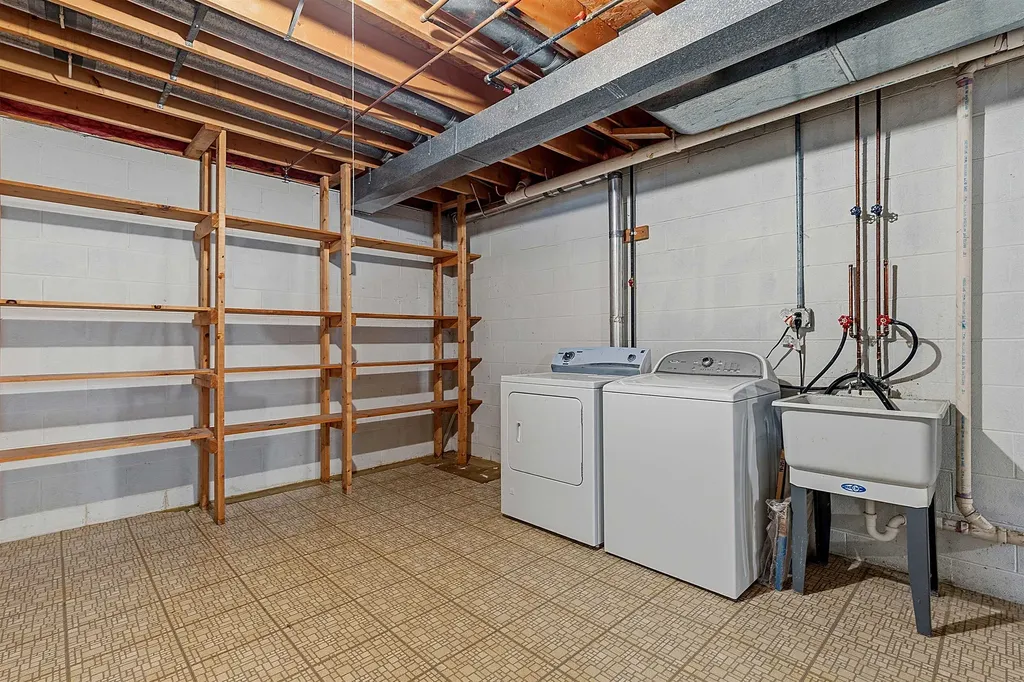 514 Rochelle Court East China Township MI 48054