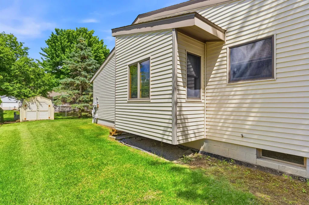 514 Rochelle Court East China Township MI 48054