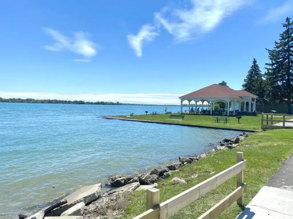 514 Rochelle Court East China Township MI 48054