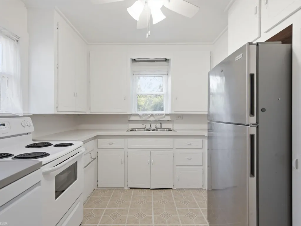 15638 Evergreen Avenue Eastpointe City MI 48021