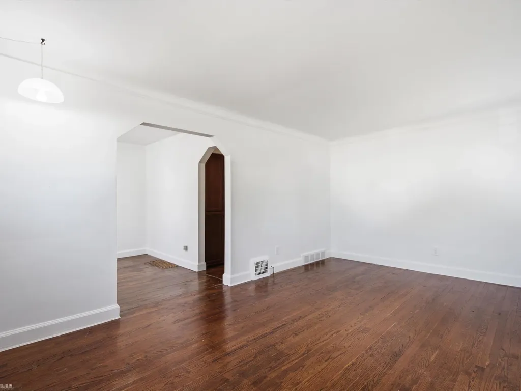15638 Evergreen Avenue Eastpointe City MI 48021