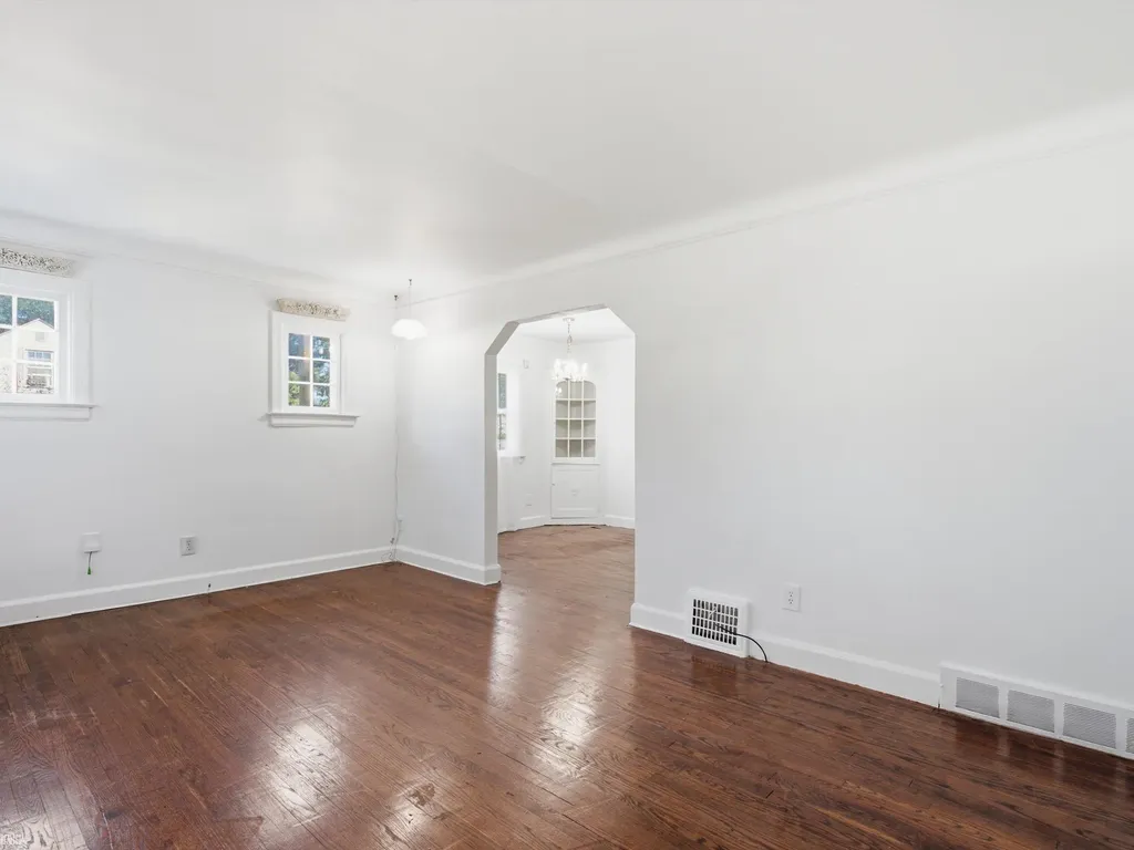 15638 Evergreen Avenue Eastpointe City MI 48021