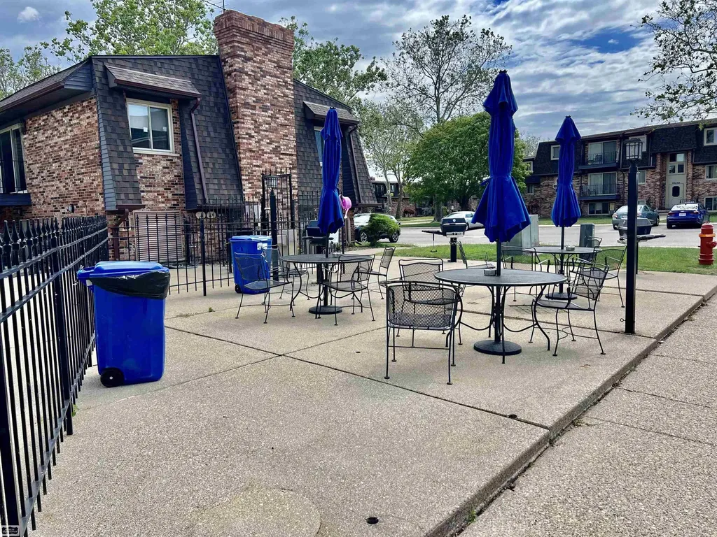 532 Riviera Drive St. Clair Shores City MI 48080