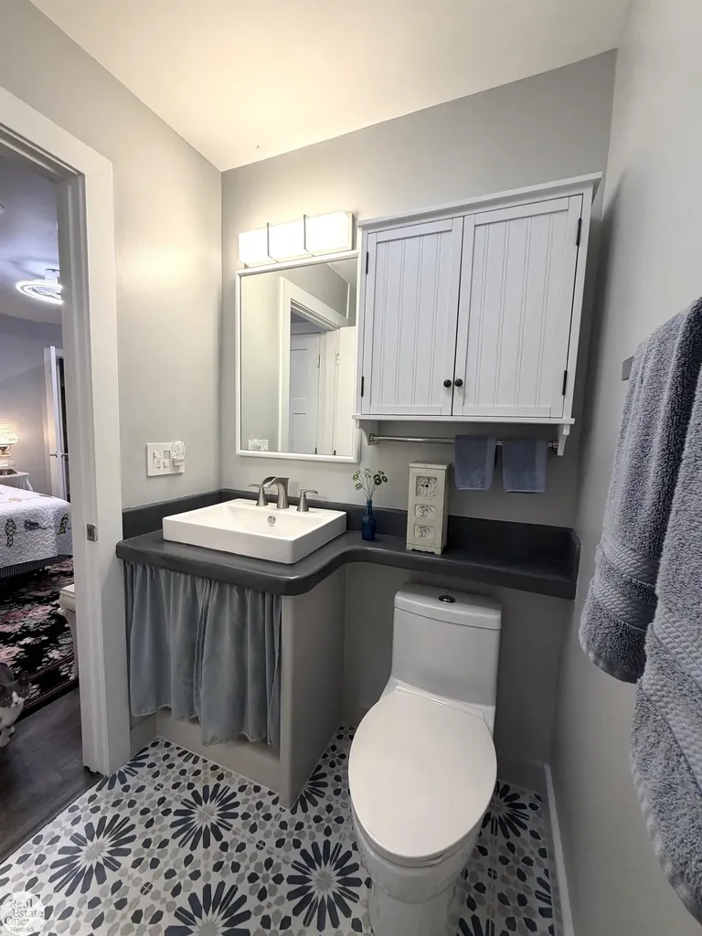 4500 Lakeshore Road Fort Gratiot Charter Township MI 48059