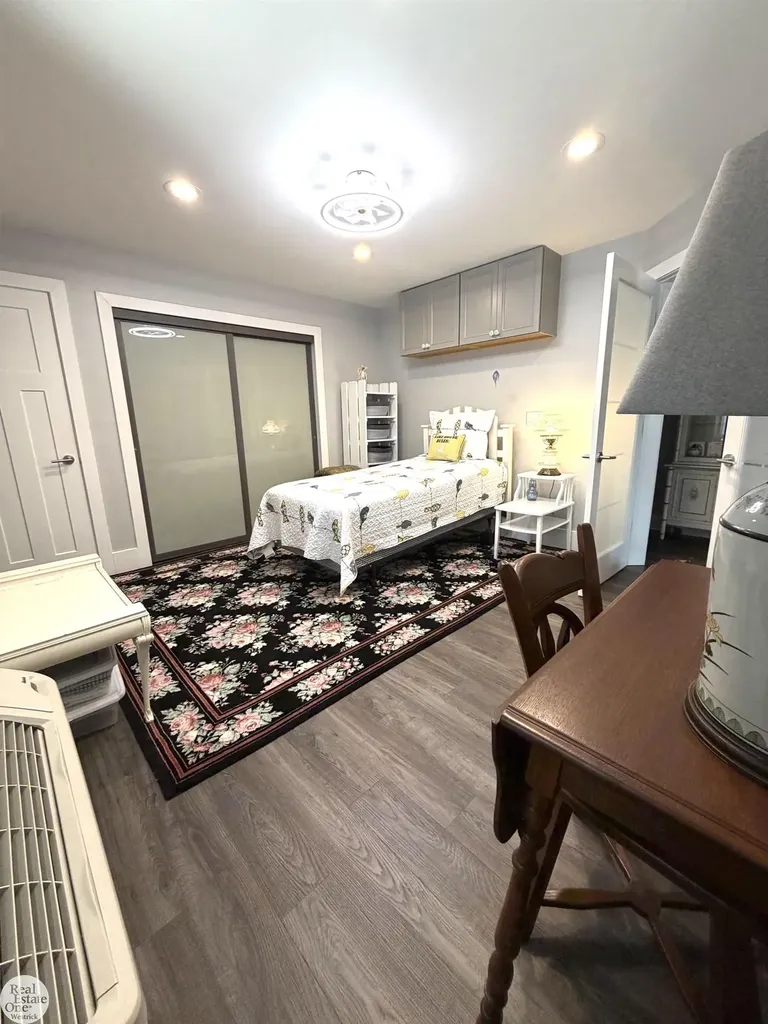 4500 Lakeshore Road Fort Gratiot Charter Township MI 48059