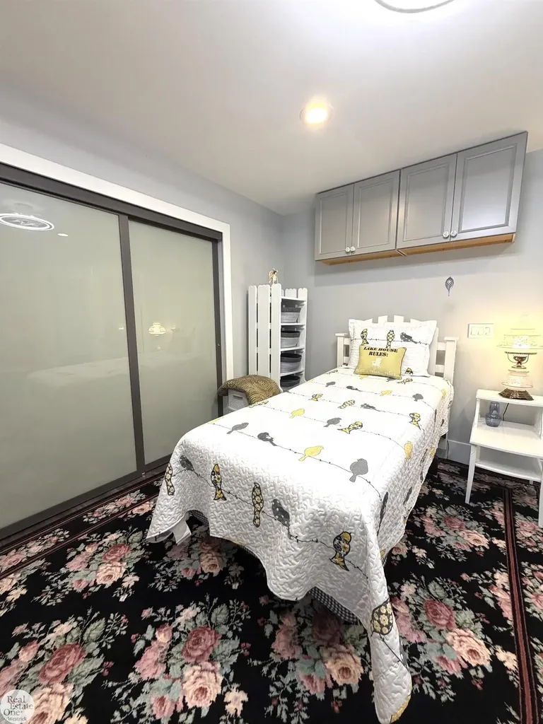 4500 Lakeshore Road Fort Gratiot Charter Township MI 48059