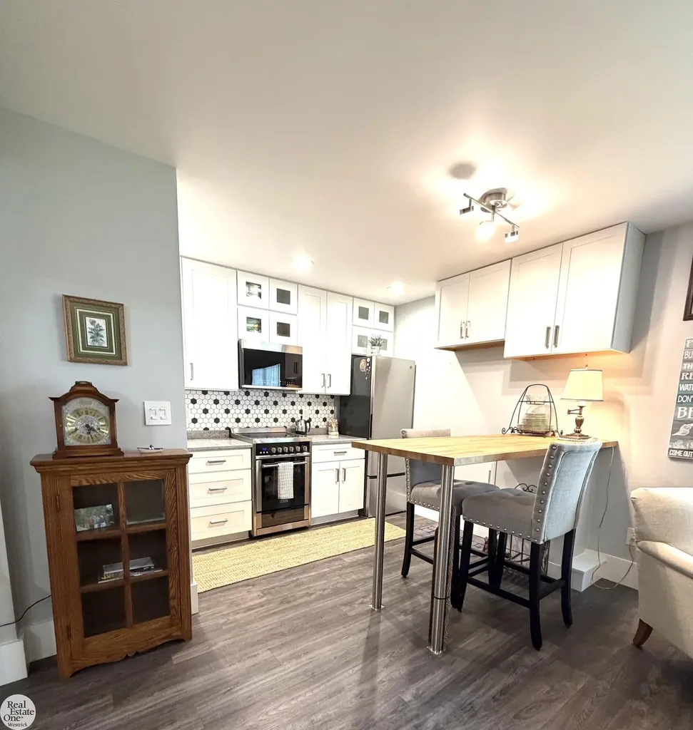 4500 Lakeshore Road Fort Gratiot Charter Township MI 48059