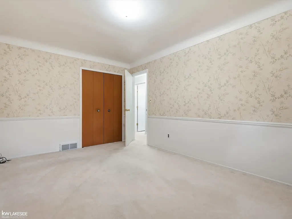34265 Greentrees Road Sterling Heights City MI 48312