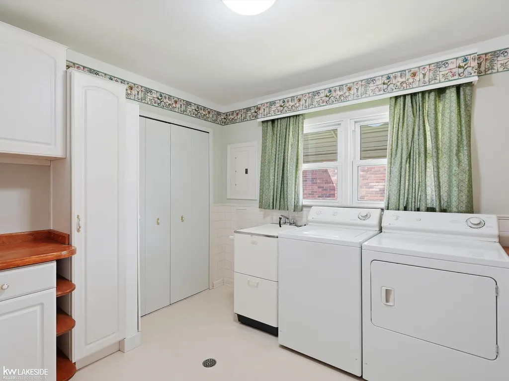 34265 Greentrees Road Sterling Heights City MI 48312