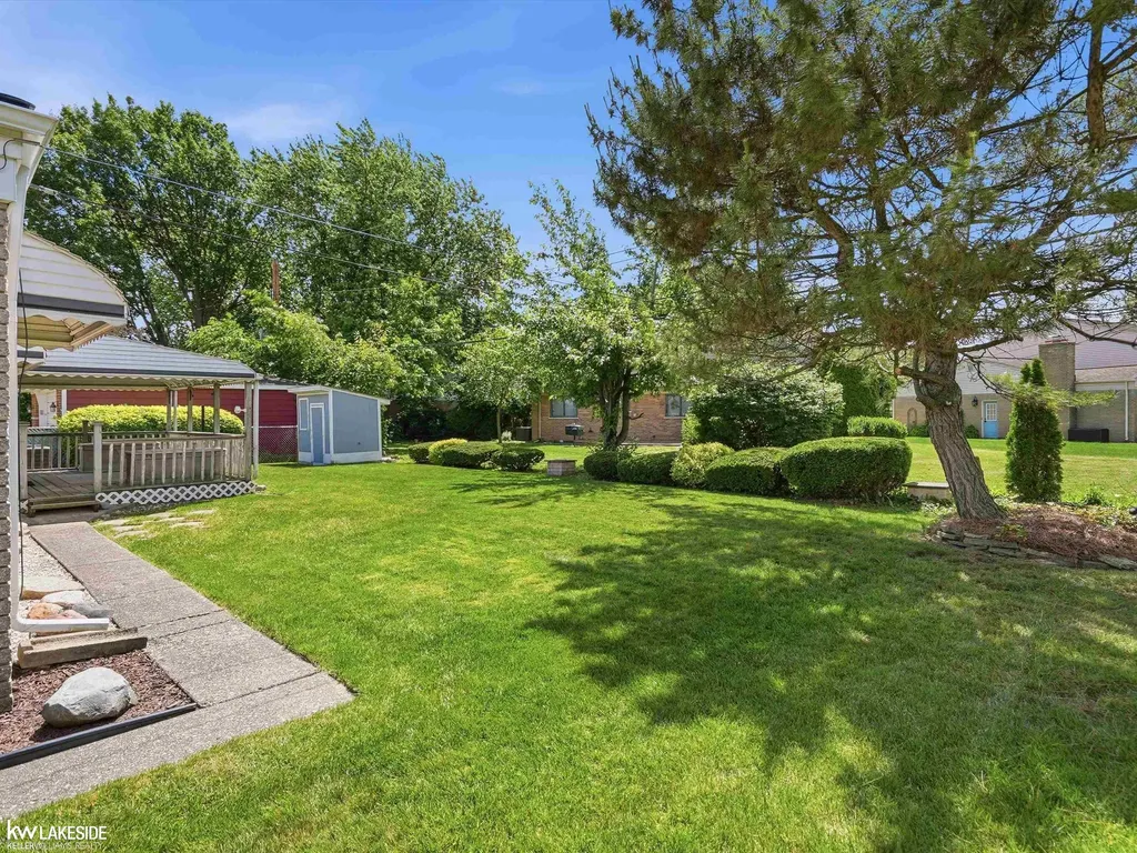 34265 Greentrees Road Sterling Heights City MI 48312