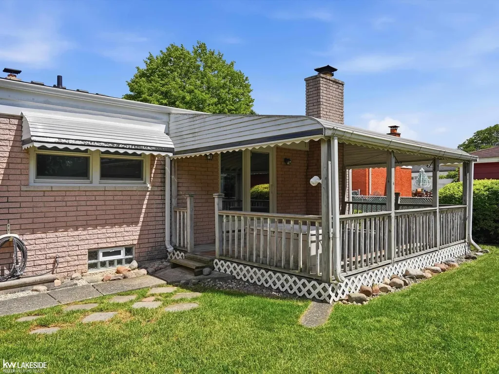 34265 Greentrees Road Sterling Heights City MI 48312
