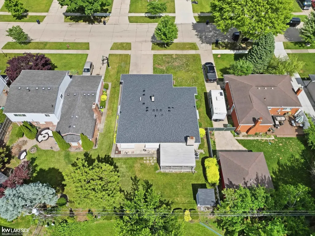 34265 Greentrees Road Sterling Heights City MI 48312