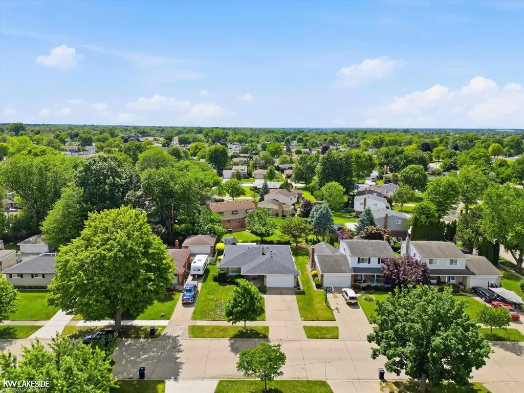 34265 Greentrees Road Sterling Heights City MI 48312