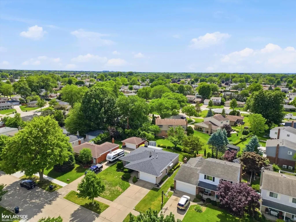 34265 Greentrees Road Sterling Heights City MI 48312