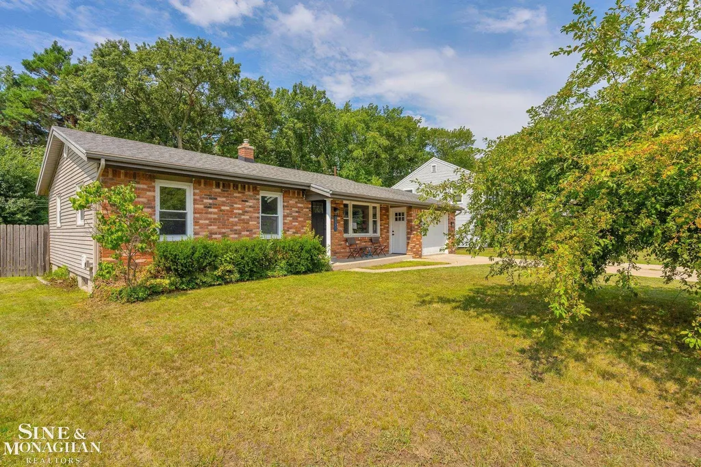 2849 20th Avenue Port Huron City MI 48060