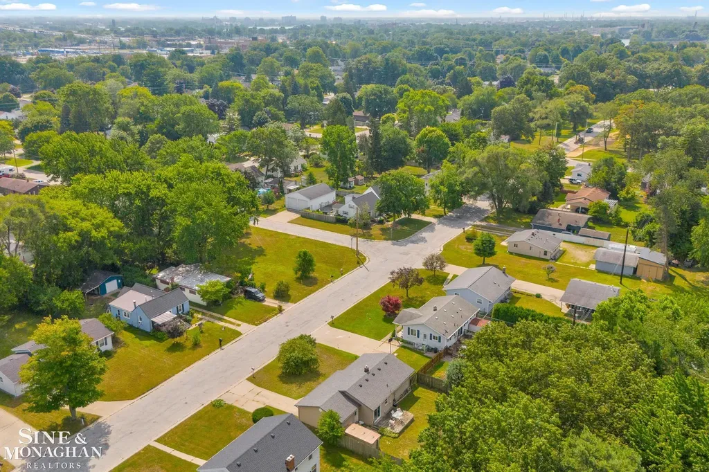 2849 20th Avenue Port Huron City MI 48060