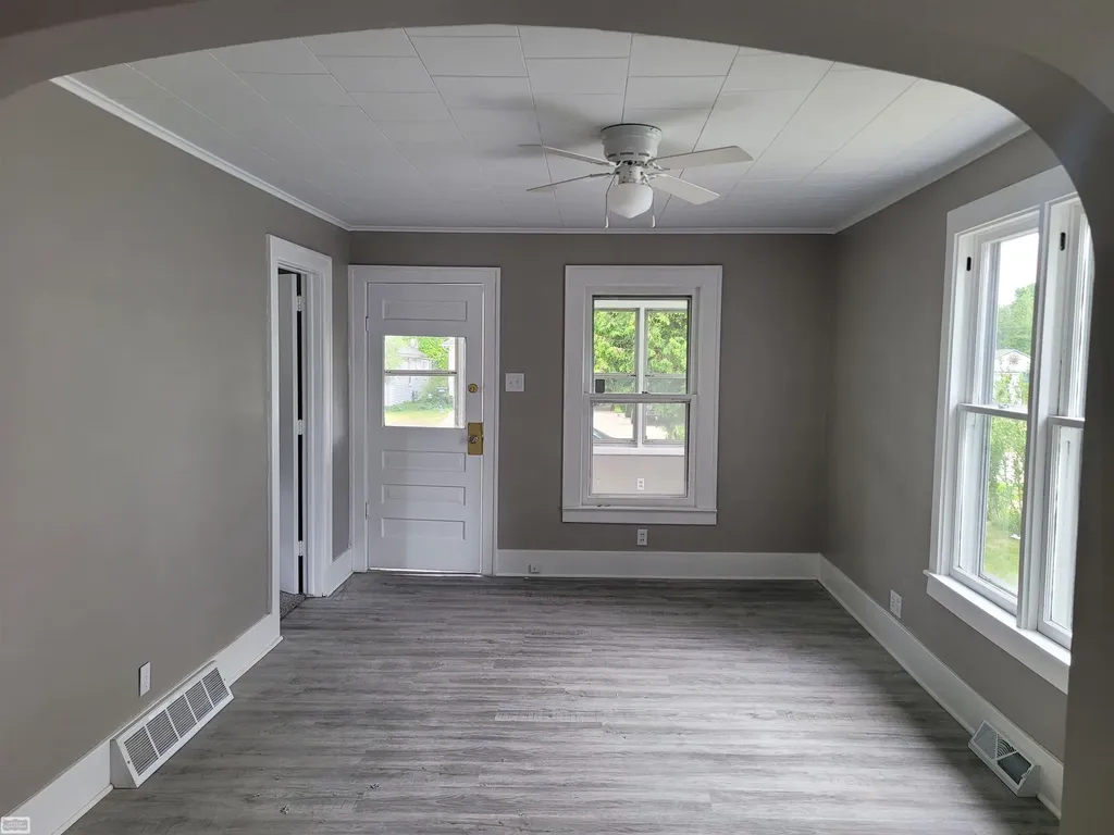 1707 Mcpherson Street Port Huron City MI 48060