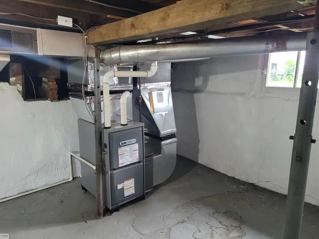 1707 Mcpherson Street Port Huron City MI 48060