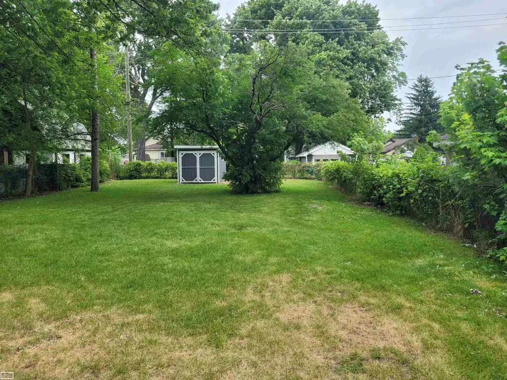 1707 Mcpherson Street Port Huron City MI 48060