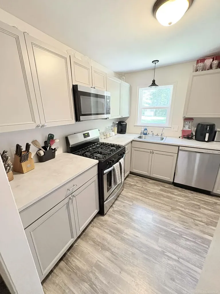 8181 Bray Road Arbela Township MI 79003