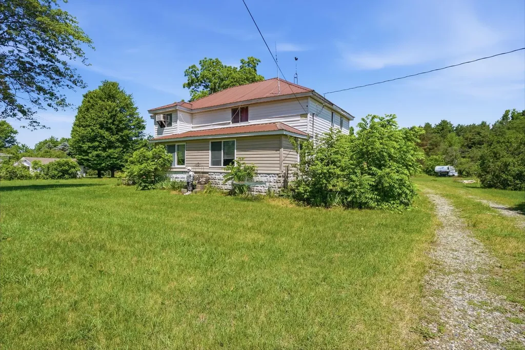 10332 W Dodge Road Montrose Charter Township MI 48457
