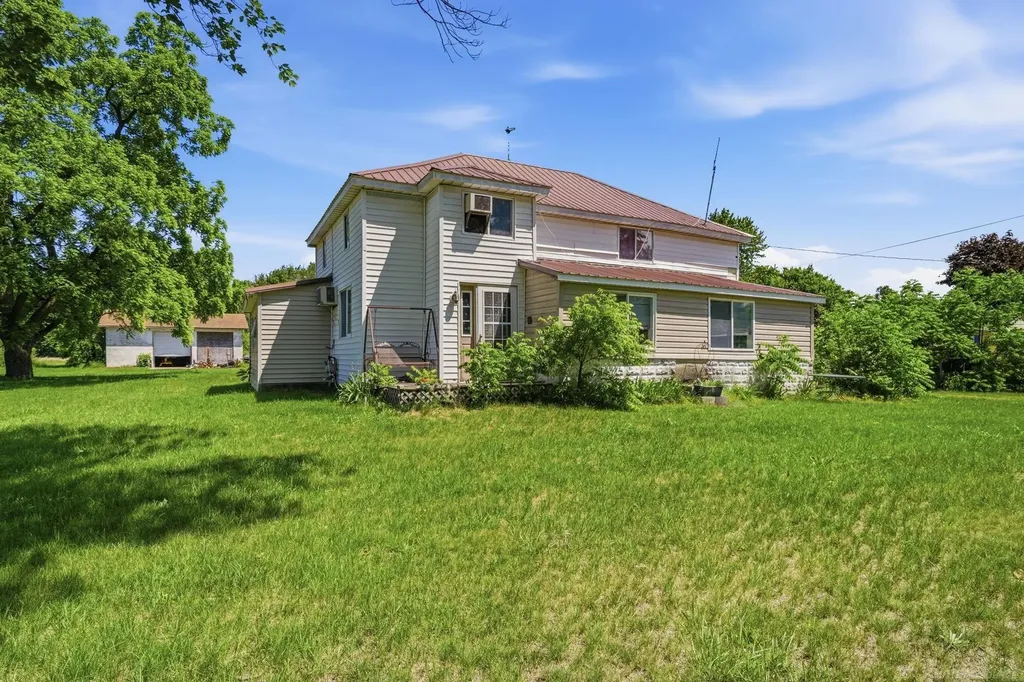 10332 W Dodge Road Montrose Charter Township MI 48457