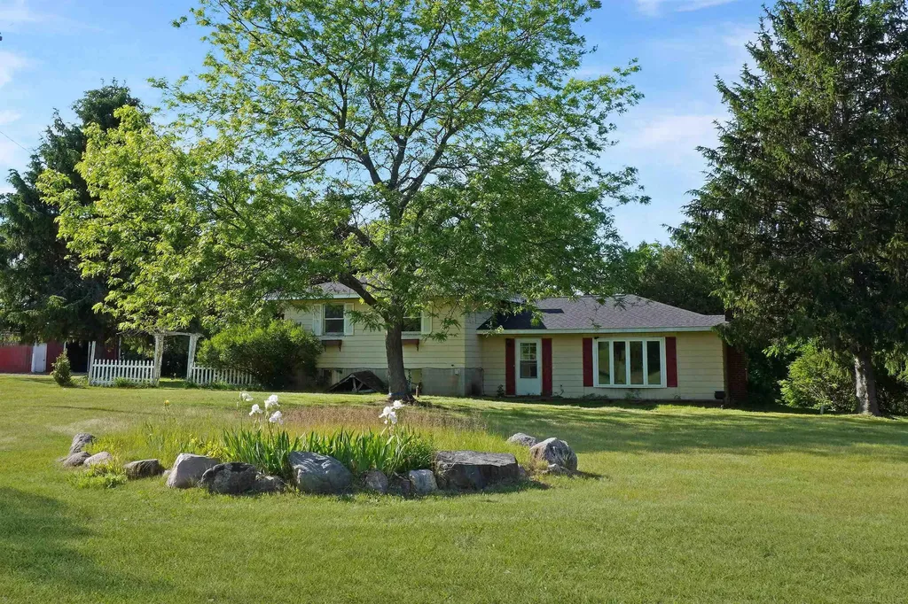 1385 N Blacks Corners Road Goodland Township MI 48444