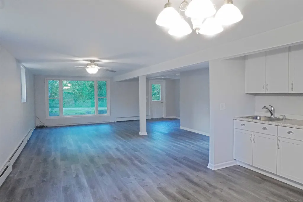 1385 N Blacks Corners Road Goodland Township MI 48444