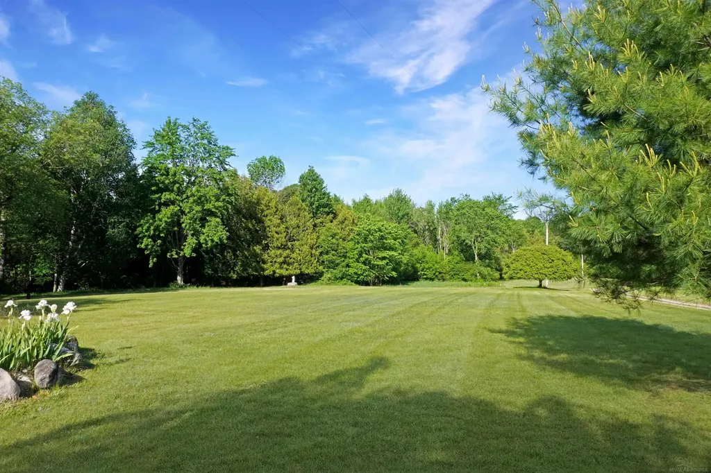 1385 N Blacks Corners Road Goodland Township MI 48444