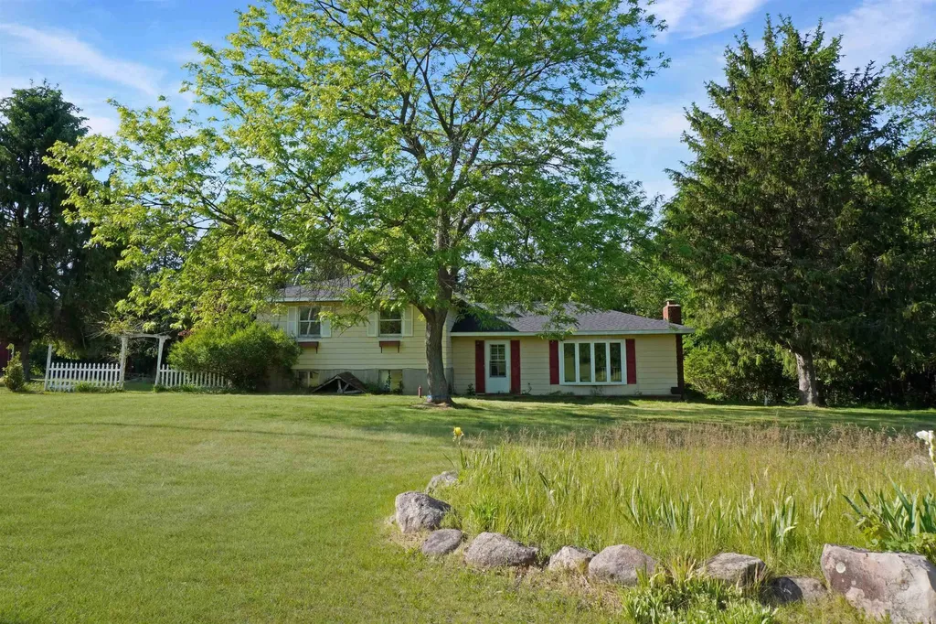 1385 N Blacks Corners Road Goodland Township MI 48444