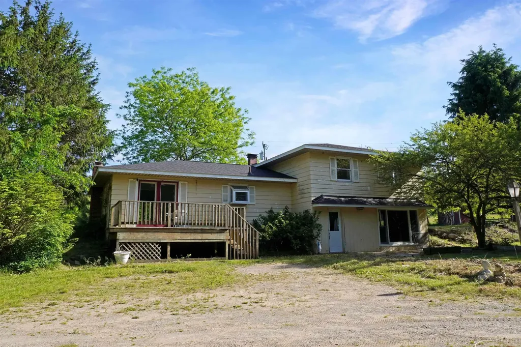 1385 N Blacks Corners Road Goodland Township MI 48444