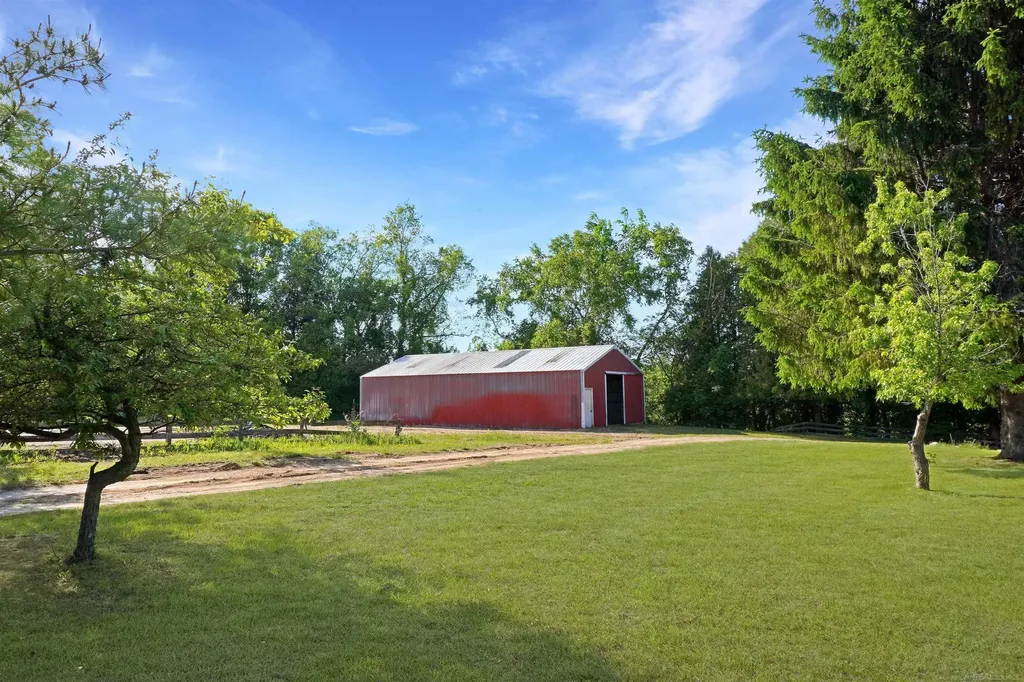 1385 N Blacks Corners Road Goodland Township MI 48444