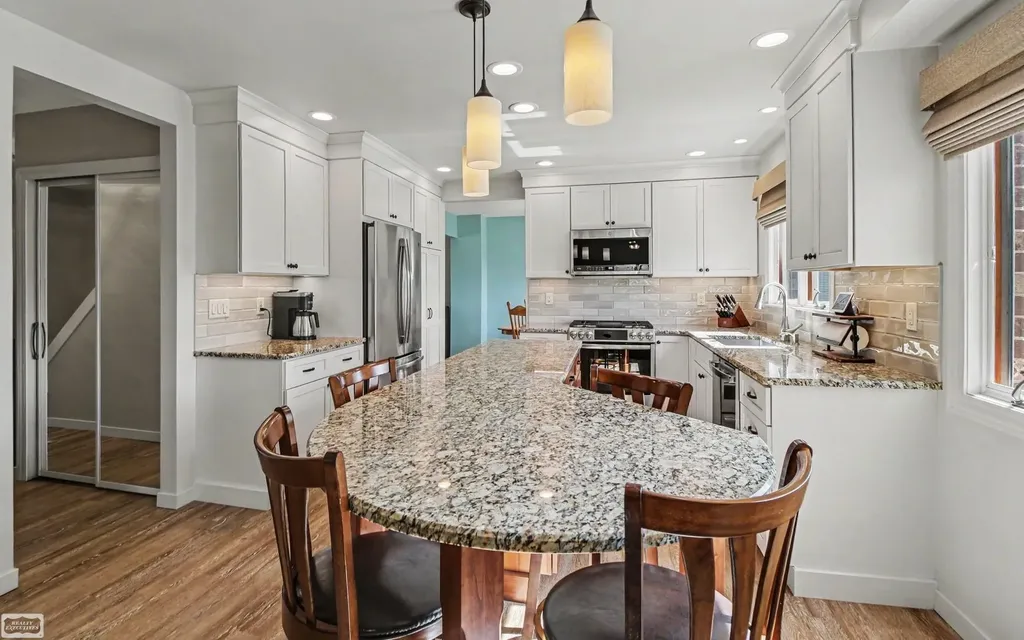 39696 Timberlane Drive Sterling Heights City MI 48310