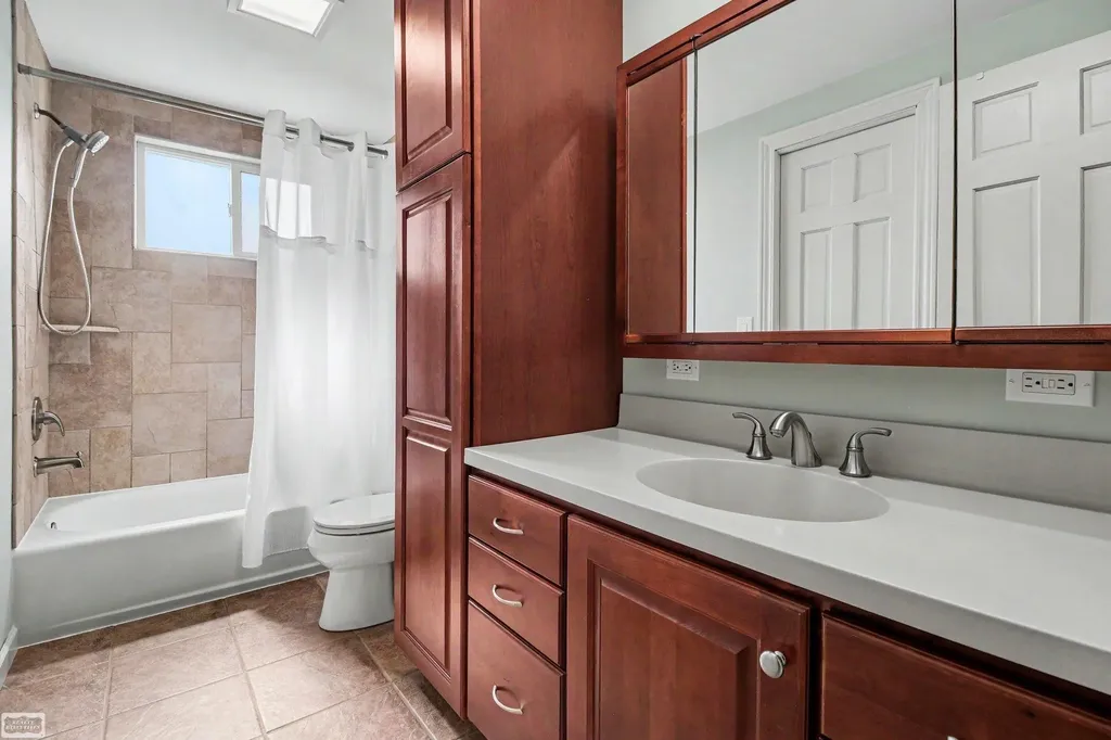39696 Timberlane Drive Sterling Heights City MI 48310